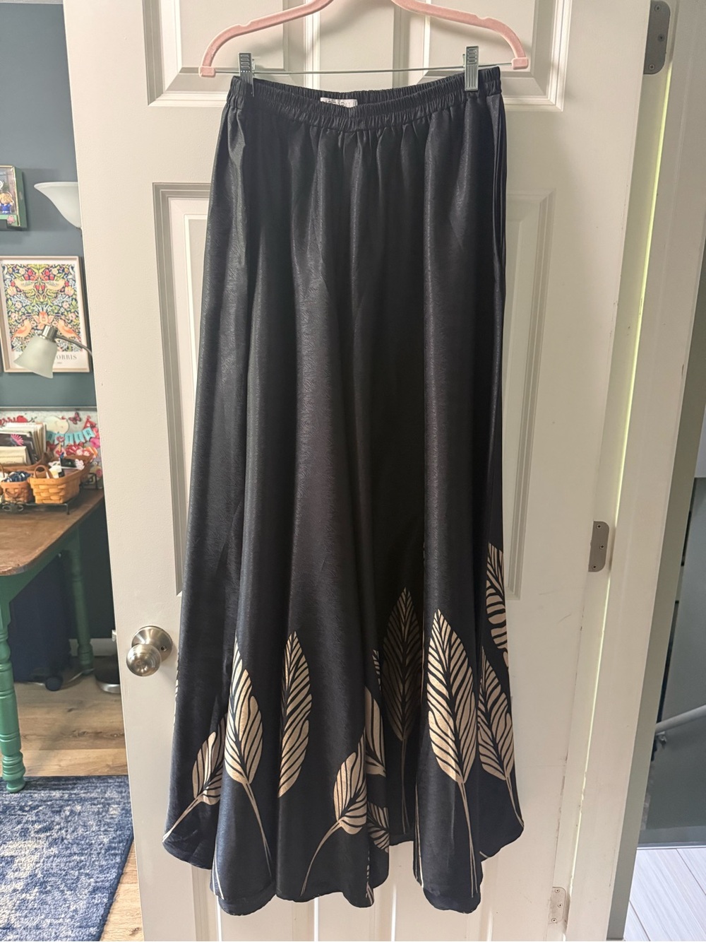 Diarrablu Black Maxi pants with Cream Leaf Motif